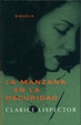 Cover of La manzana en la oscuridad