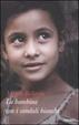 Cover of La bambina con i sandali bianchi