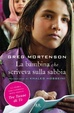 Cover of La bambina che scriveva sulla sabbia