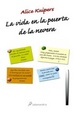 Cover of La vida en la puerta de la nevera